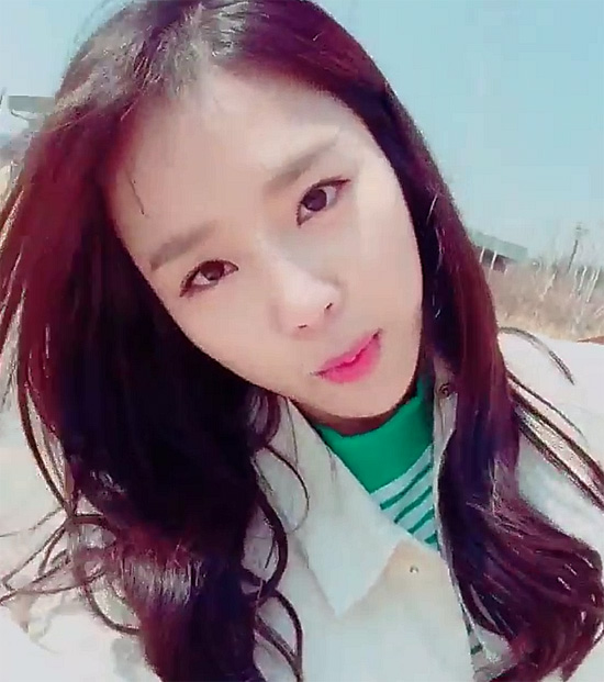 예원, 인스타그램은 즐거워! 예원이 4일 인기 검색어에 등장해 네티즌들의 관심을 받고 있다. 예원이 이태임과 논란이 된 영상이 공개된 뒤 인스타그램에 올린 영상도 눈길을 끌고 있다. / 예원 인스타그램 캡처