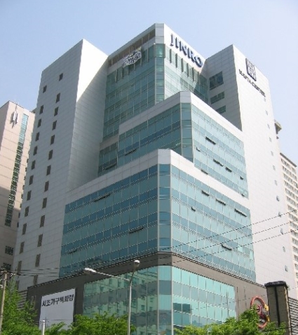 진로그룹 2003년 공중분해 장진호 전 진로그룹 회장이 사망한 가운데 진로그룹의 해체 이유에 관심이 쏠리고 있다./두산백과사전 캡처