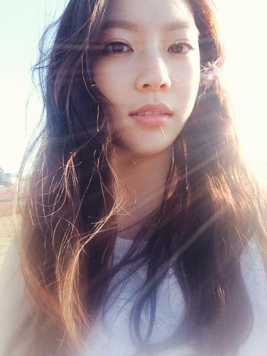 공승연의 눈동자엔 어떤 비밀이? 공승연이 예쁜 눈망울로 관심을 모으고 있다. 공승연은 SBS 풍문으로 들었소에 출연하고 있다./ 공승연 페이스북