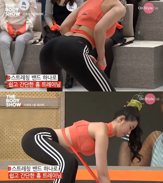 더바디쇼 유승옥. 6일 오후 첫 방송된 케이블 채널 온스타일 더바디쇼에서 유승옥이 예쁜 가슴을 만들어 주는 운동 방법을 소개하고 있다. /더바디쇼 캡처