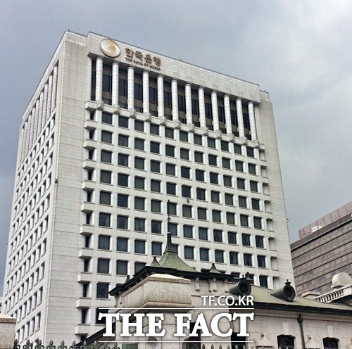 한국은행 기준금리 동결 9일 한국은행은 기준금리를 연 1.75%로 동결했다./더팩트DB