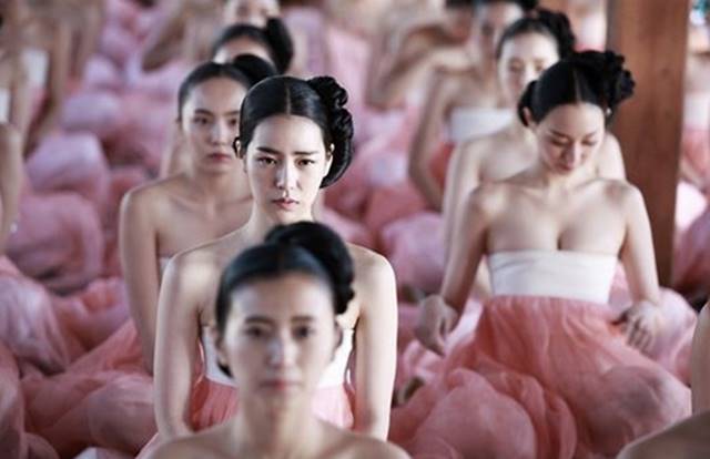 임지연, 파격 노출 연기. 영화 간신에 출연하는 배우 임지연이 노출 연기에 도전하게 된 이유를 밝혔다. / 간신 스틸