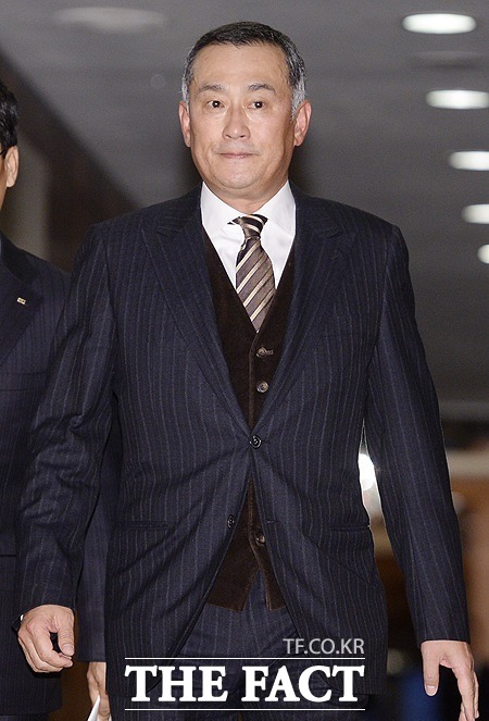 장세주 동국제강 회장 수백억 원 비자금 조성 혐의 검찰 소환 수백억 원의 비자금을 조성하고 국외 원정 도박을 벌인 혐의를 받고 있는 장세주(62) 동국제강 회장이 21일 검찰조사를 받는다. / 더팩트 DB