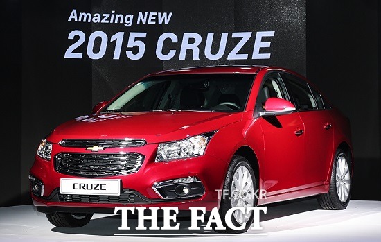 부진한 4월 한국지엠 내수·수출 모두 뒷걸음질 4일 한국지엠은 지난달 내수 1만2687대, 수출 4만59대 등 모두 5만2746대를 판매했다고 밝혔다. / 더팩트 DB