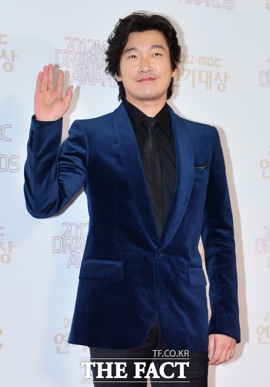 조승우가 팬 차별 논란에 휩싸여 사과의 뜻을 밝혔다. /배정한 기자