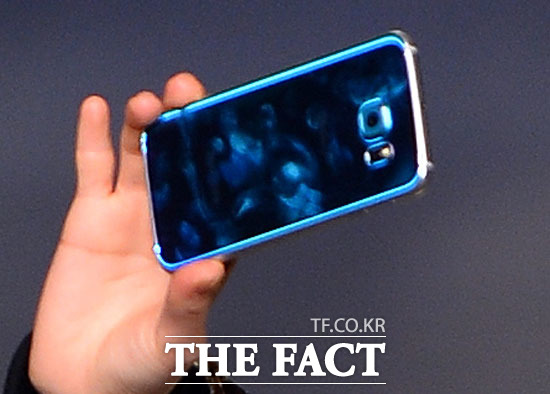 kt 요금제. kt가 국내 통신사 가운데 처음으로 데이터 중심 요금제 전환을 시작한다. /더팩트 DB