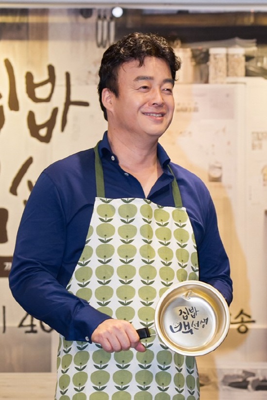 집밥 백선생 백종원, 설탕 양 해명. 요리사 백종원이 음식에 설탕을 많이 넣는다는 오해를 해명했다. / tvN 제공