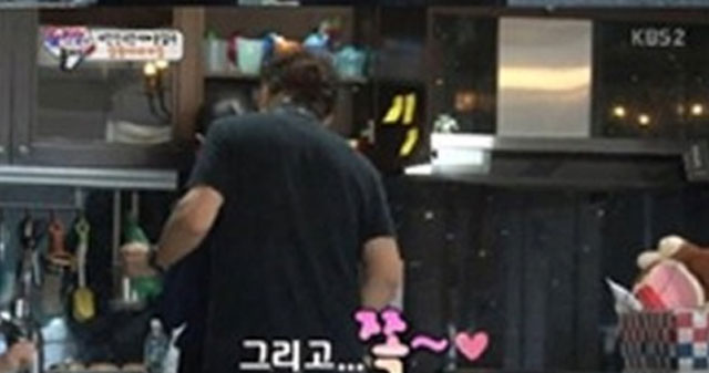 정승연 판사-송일국, 깨소금 분위기! 정승연 판사(왼쪽)와 송일국이 뽀뽀로 애정을 과시했다. /슈퍼맨이 돌아왔다 방송화면 캡처