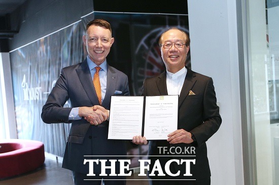 아우디 코리아 아우디-KAIST 이노베이션 라운지 설립 아우디 코리아는 19일 KAIST 산업디자인학과와 아우디-KAIST 이노베이션 라운지 설립을 위한 산학협력 업무협약(MOU)을 체결했다고 20일 밝혔다. / 아우디 코리아 제공