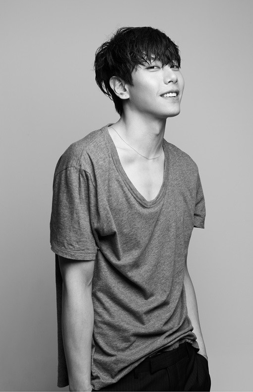 박효신 절대 성괴 아니야! 박효신의 성형고백에 각종 악플에 시달려 어려움을 호소하고 있다. / 젤리피쉬 엔터테인먼트