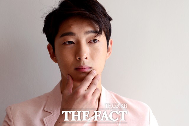 소년에서 남자로. 데이비드 오가 지난 4년 동안 긴 담금질을 통해 대중 앞에 당당한 가수로 거듭났다. /남윤호 기자