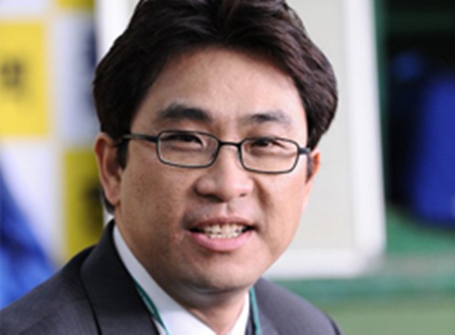 이용철, 한화 벤치 비판. 이용철 해설 위원이 23일 한화와 KT전 해설 중 한화 벤치를 비판했다. /KBS N 스포츠 제공