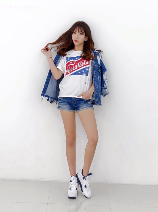 예정화, 같은 인물 맞나요? 모델 예정화의 방송 모습과 사진 모습이 다르다고 일부 누리꾼들이 의견을 제시해 눈길을 끌었다./예정화 페이스북