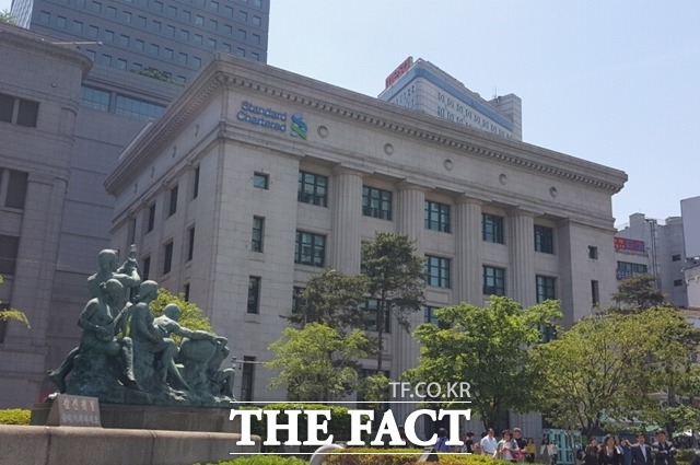 신세계는 SC은행 건물에 다양한 고객 서비스 시설, 상업사박물관, 한류문화전시관 등을 설치할 예정이다.