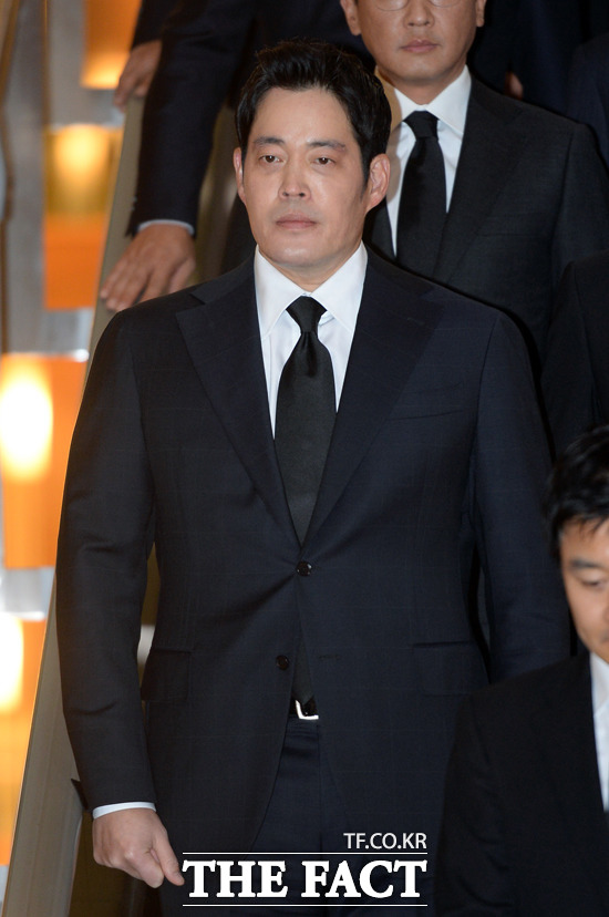 정용진 신세계그룹 부회장은 20년 숙원사업을 성사시키기 위해 그룹의 심장인 명동 본점 명품관 전체를 서울 시내 면세점 후보지로 선정했다. /임영무 기자