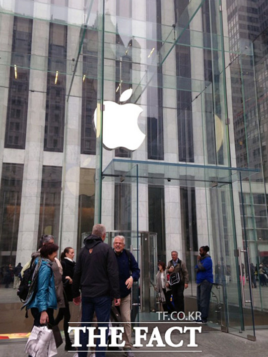 아이폰7. 아이폰7에 대한 관심이 커지고 있다. 아이폰7은 3가지 부분에서 개선이 이뤄질 것이다. / 더팩트 DB