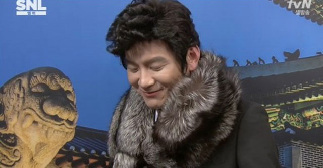 이민호 코스프레 정성호. 개그맨 정성호가 한 예능 프로그램에서 배우 이민호를 코스프레 해 주목을 받았다. / tvN 화면 캡처
