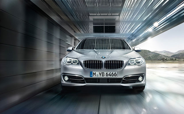 BMW 5시리즈 리콜 야간 주행시 뒤차 눈에 안 보인다? BMW 5시리즈 리콜이 진행되고 있다./ BMW코리아 홈페이지