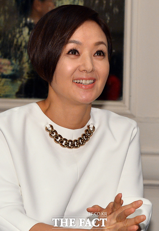 배종옥, 과거 연기자활동 고백 눈길. 배종옥이 과거 방송사를 옮겼던 경험을 말해 주목받고 있다./더팩트DB