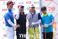 [TF포토] 변진섭, '자선 골프 대회서 반가운 얼굴~'