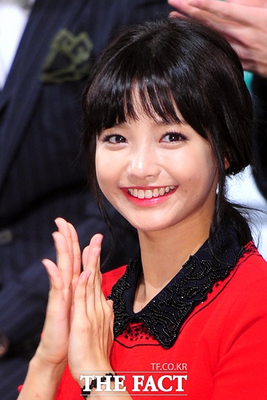 하연수 SNS로 분노 표출. 배우 하연수가 자신의 SNS에 반복해서 결혼하자고 댓글을 다는 누리꾼에게 불편한 심기를 드러냈다. /더팩트DB