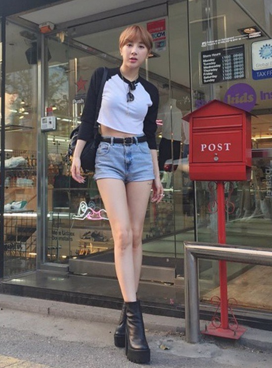 복면가왕 서인영. 복면가왕에 출연한 서인영이 인스타그램을 통해 완벽한 비율을 자랑했다. /서인영 인스타그램