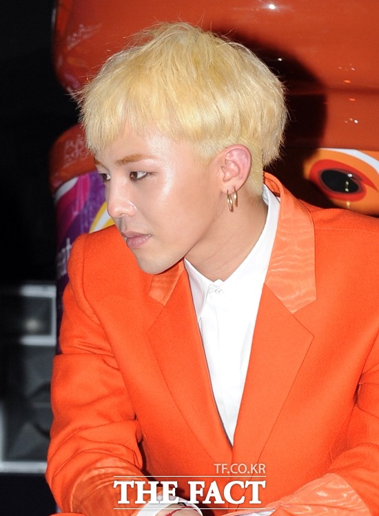 빅뱅 뱅뱅뱅 귀금속 가격은? 그룹 빅뱅이 1일 뱅뱅뱅을 발표한 가운데 지드래곤이 직접 귀금속 금액을 밝혀 눈길을 끌었다. /더팩트DB