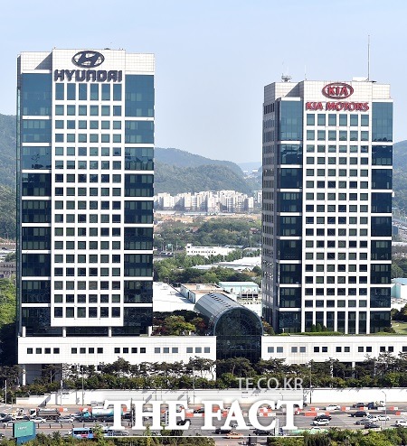 현대·기아차, 판매 실적 비상…1Q 판매감소율 1, 2위 현대·기아차의 올 1분기 판매 실적이 글로벌 주요 자동차 업계 가운데 가장 부진한 것으로 나타났다. / 더팩트 DB