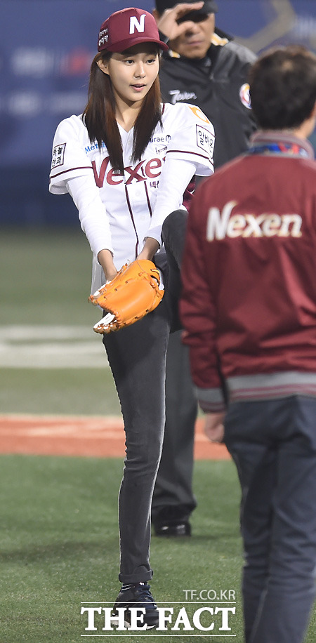 유이. 유이가 과거 노출사진에 대해 언급했다. 유이는 합성이라며 유포자를 찾아냈다고 밝혔다. / 더팩트 DB