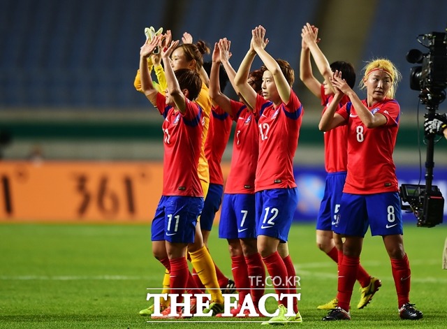 90(2015 여자월드컵 한국 코스타리카전 지소연 박은선 활약은? 14일(한국시각)열린 2015 여자월드컵 한국 대 코스타리카 전에서 지소연과 박은선의 활약에 네티즌의 이목이 집중되고 있다./더팩트DB