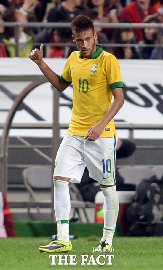 네이마르 동점골! 브라질이 15일 열린 페루와 2015 코파아메리카 C조 1차전에서 2-1로 이겼다. / 임영무 기자