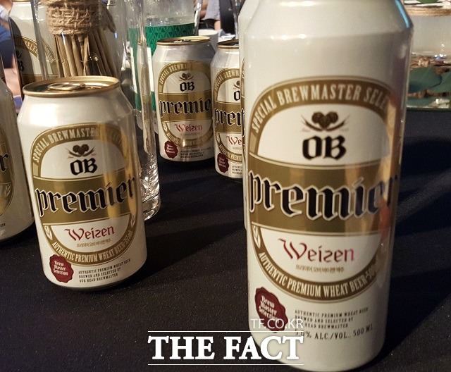 프리미어 OB 바이젠은 독일 전통의 맥주양조법으로 제조한 제품이다. /변동진 기자