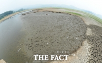 [TF포토] 최악의 가뭄... '바닥 드러낸 저수지'