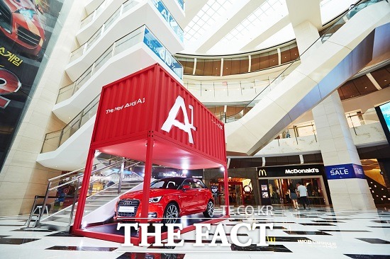 아우디 코리아 28일까지 뉴 아우디 A1 체험 이벤트 아우디코리아가 프리미엄 소형 해치백 뉴 아우디 A1 국내 출시를 기념해 20일부터 28일까지 뉴 아우디 A1 전시 이벤트 및 체험행사를 진행한다. / 아우디 코리아 제공