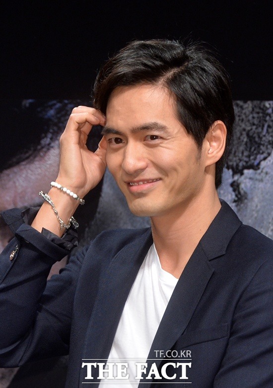 이진욱, 이상형 공개. 이진욱이 방송에서 이상형을 공개해 여성팬들을 집중하게 했다. /더팩트 DB