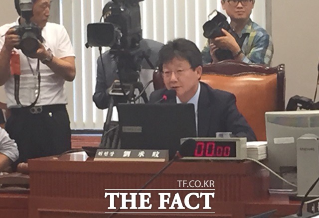 모른다 유승민 새누리당 원내대표는 3일 국회 운영위원회의 연기 사유와 관련해 사실 정확히 모른다고 언급했다./국회=서민지 기자