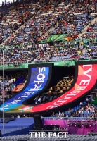 [TF포토] 개막식 앞두고 자리 채워져 가는 광주 월드컵경기장