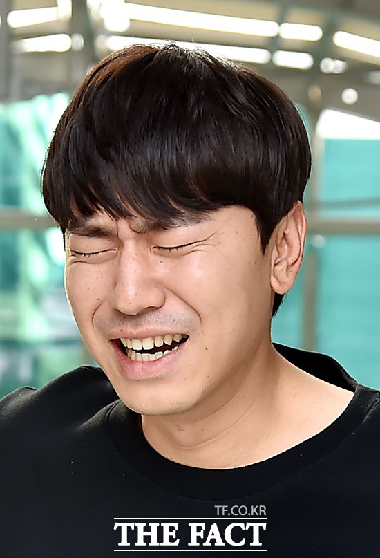 슬프기 싫어요. 슬픈 게 싫은 이시언은 눈물이 날 때면 즐거운 모습으로 TV에 등장하는 사람들을 연상한다고 했다. /이새롬 기자