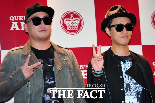 리쌍 신곡 리쌍이 신곡을 공개하자마자 음원차트 상위권을 모두 차지했다. / 더팩트 DB