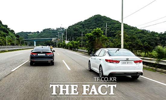 1.7 디젤은 한마디로 경쾌했다. 2.0 가솔린과 큰 차이를 못 느낄 정숙성이 주행 내내 유지됐다. 동시에 급가속시 속도가 막힘없이 올라갔다. 이것이 디젤의 힘인가?