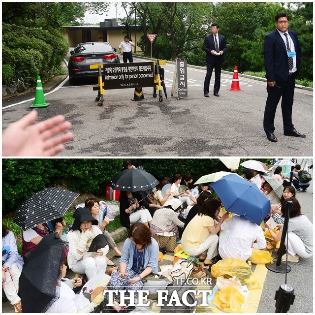 배용준-박수진 지인이 아니면 들어오지 마세요! 한류스타 배용준과 배우 겸 방송인 박수진의 결혼식이 열리는 27일 오후 서울 광진구 자양동 쉐라톤 워커힐 애스톤하우스 초입 풍경. /배정한 기자