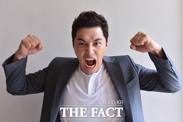 배신하면 화나요. 민우혁은 가수로 활동할 때 주변 사람들로부터 배신을 당한 기억이 있다. /남윤호 기자