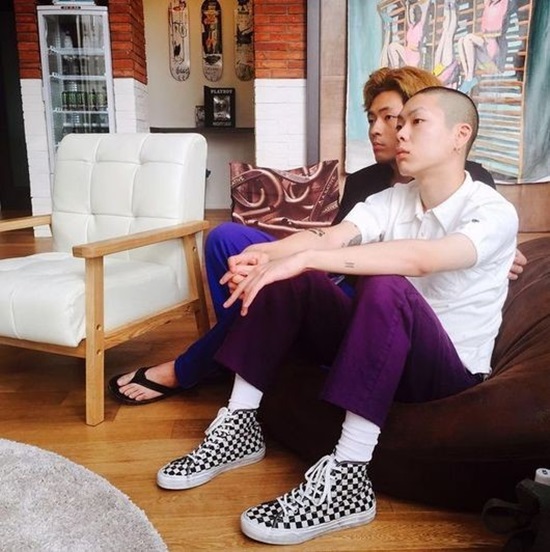 오혁 표절 논란 언급. 밴드 혁오 리더 오혁(오른쪽)이 최근 불거진 표절 논란에 대해 부인했다. /하이그라운드 인스타그램