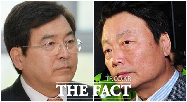 심재철-한선교, 본회의장서 성인물을? 심재철 새누리당 의원은 2013년 3월 국회 본회의장에서 휴대전화로 여성의 누드사진을 보는 현장이 한 언론사의 카메라에 잡혀 곤혹을 치렀고, 같은 당 한선교 의원은 17대 국회때 야한 사진을 감상했다는 논란에 휩싸였다(왼쪽부터)./더팩트DB