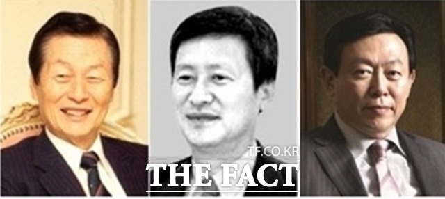신격호 롯데그룹 총괄회장, 신동주 전 일본롯데홀딩스 부회장, 신동빈 롯데그룹 회장(왼쪽부터)/더팩트DB