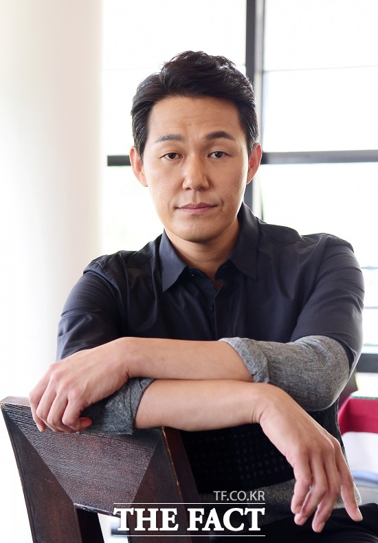 최근 tvN 드라마 신분을 숨겨라촬영을 모두 마친 박성웅. 오피스와 무뢰한으로 제68회 칸국제영화제에 이름을 올린 그였지만, 드라마 촬영으로 강행군을 펼치느라 영화제에 참석하지 못했다. /이새롬 기자