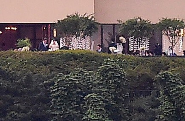 신부 입장 결혼식은 가족과 친지만 참석한 채 철저히 비공개로 치러졌다./배정한 기자