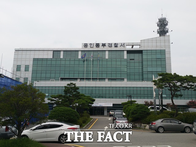 몰카 판매 확인 경기 용인동부경찰서는 4일 워터파크 몰카 촬영을 지시한 강 모(33) 씨로부터 몰카 동영상 중 일부를 120만 원에 판매했다는 진술을 확보했고 강 씨 계좌에 입금된 내역도 확인했다고 밝혔다. /신진환 기자