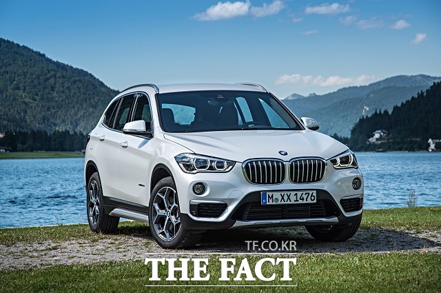 BMW 뉴 X1은 스포츠 액티비티 차량의 전형적인 특징을 소형 세그먼트에 구현하며 더욱 고급스러워진 외관과 인테리어와 함께 다양한 편의사양을 갖춘 모델이다.