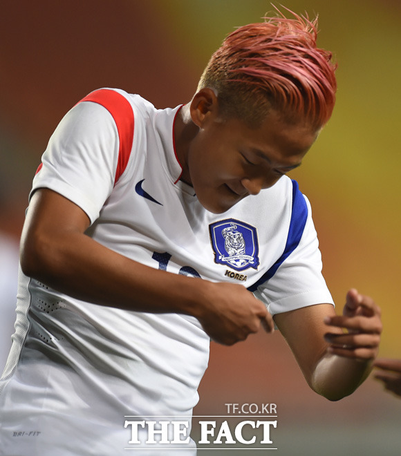4일 오후 경기도 수원월드컵경기장에서 열린 2015 수원 컨티넨탈컵 U-17 국제청소년축구대회 대한민국과 크로아티아의 경기에서 한국 이승우가 후반 선제골을 넣고 세리머니를 펼치고 있다.